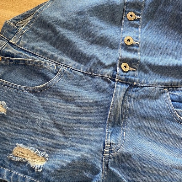 ONLY Distressed Denim Overall Shorts Women’s Size 6 or Medium - Picture 9 of 9